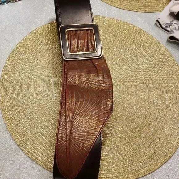 PERLEI leather belt size L NWOT - Picture 2 of 5